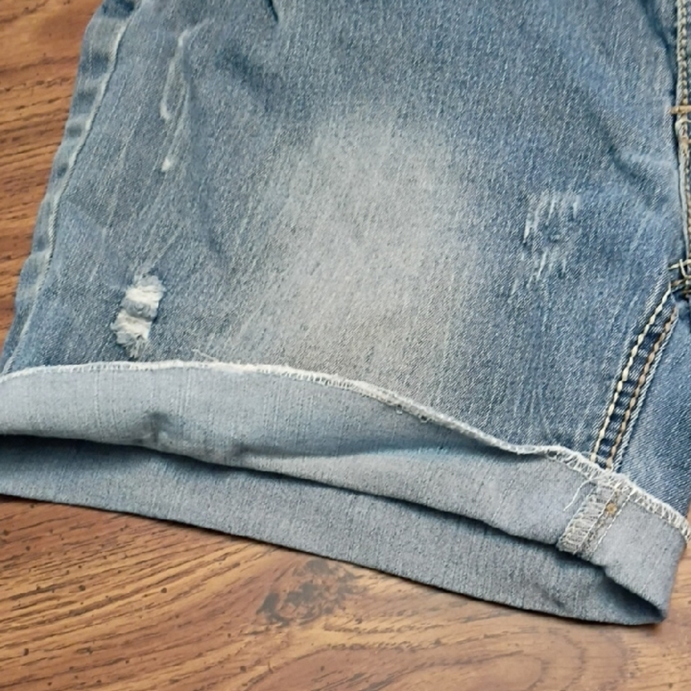 🔥Red Rivet Light Blue Distressed Denim Shorts Women's Size 17 - Picture 5 of 13